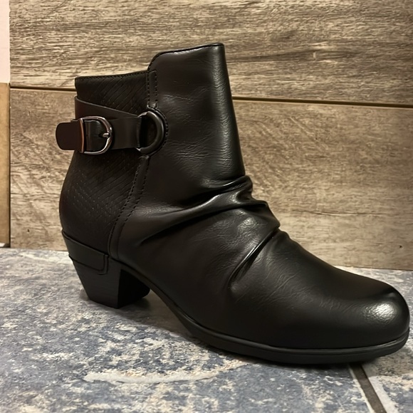 New in box Black ankle boots by Vangelo Donna size 36 - Picture 4 of 7